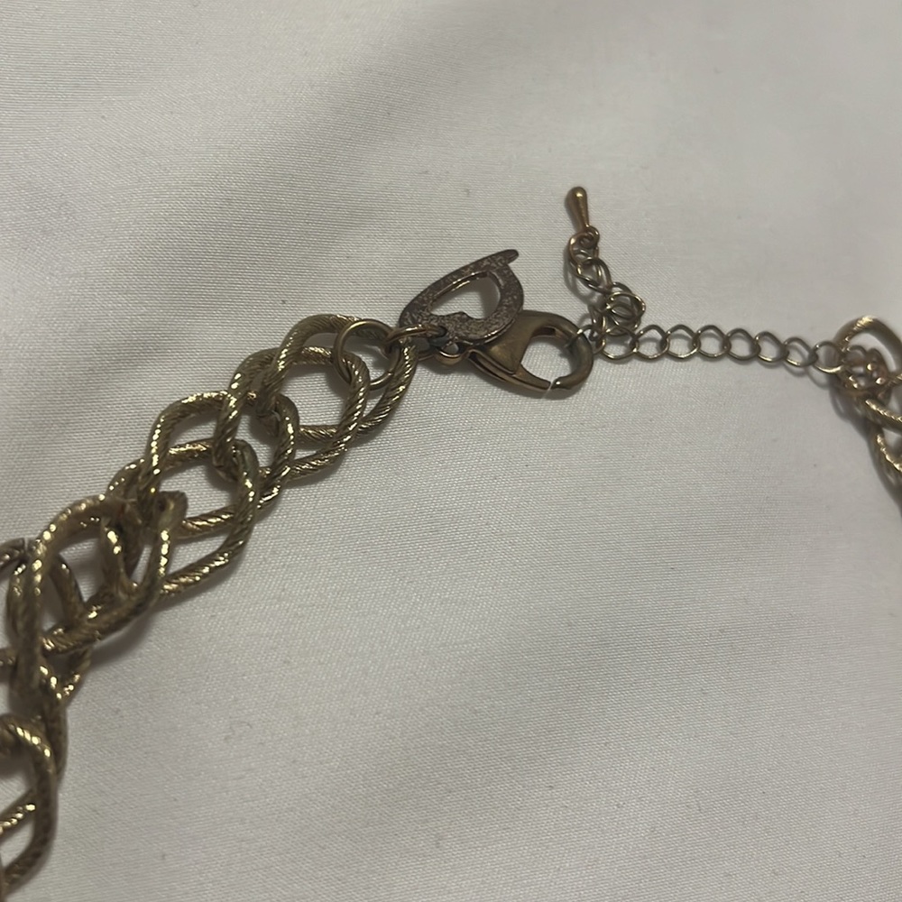 Statement Necklace - Picture 3 of 9